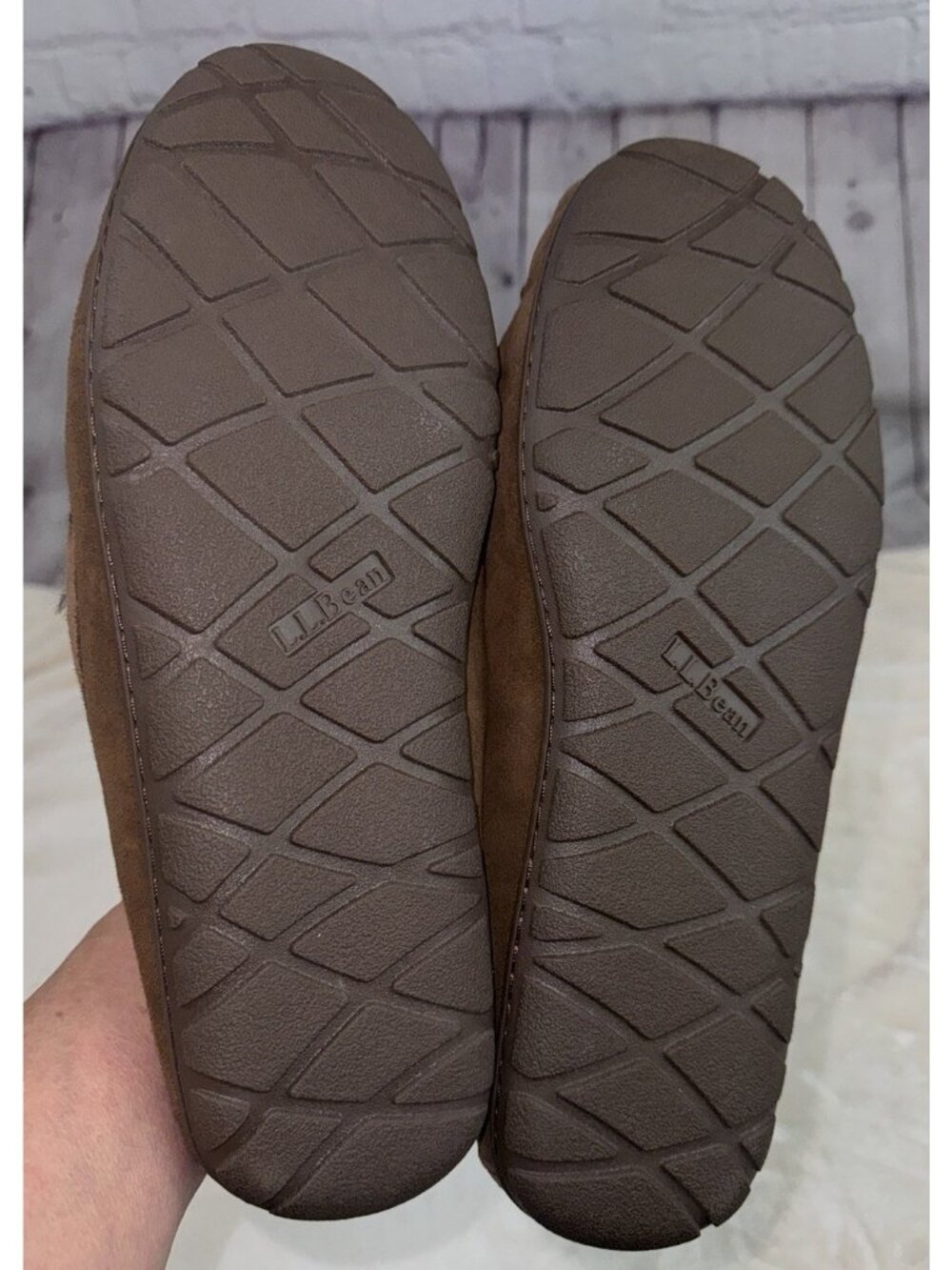 L.L.BEAN Men's Wicked Good Slippers Chocolate Brown Size 12 Lamb Fur - Picture 8 of 8